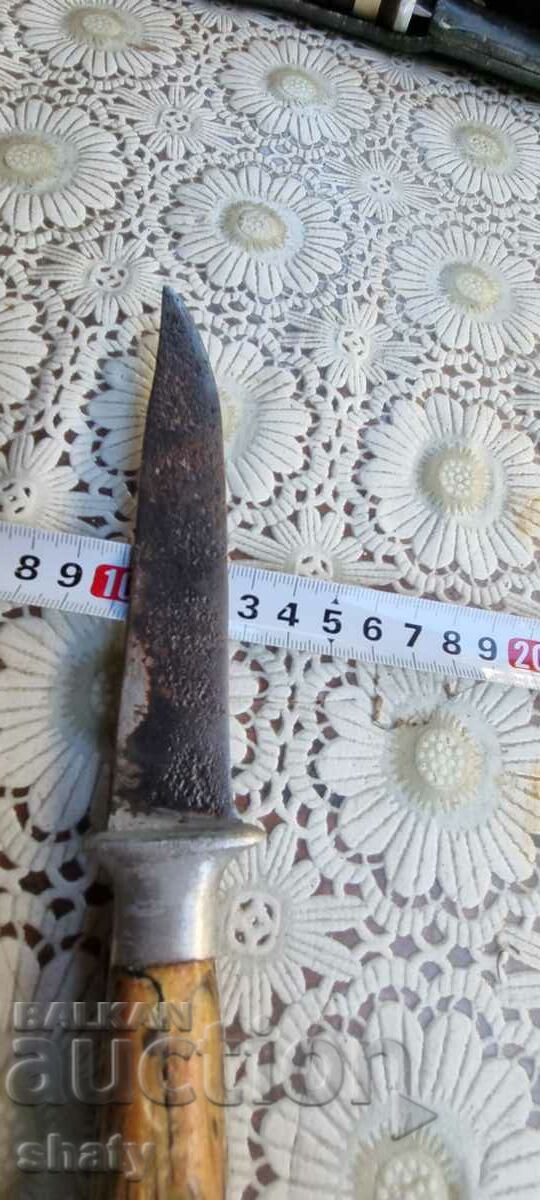 An old knife - 7 An old knife - 7