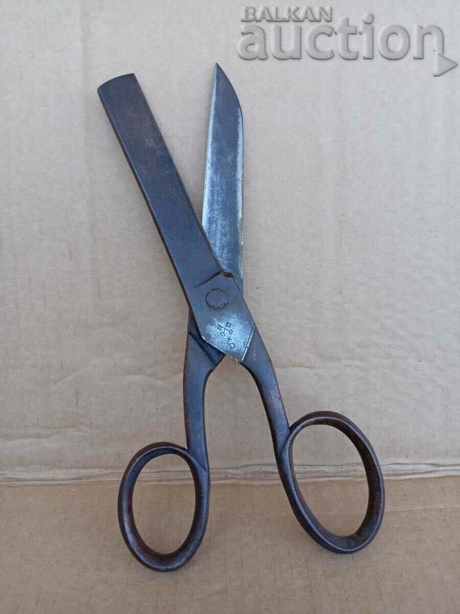 antique SHEFFIELD primitive scissors