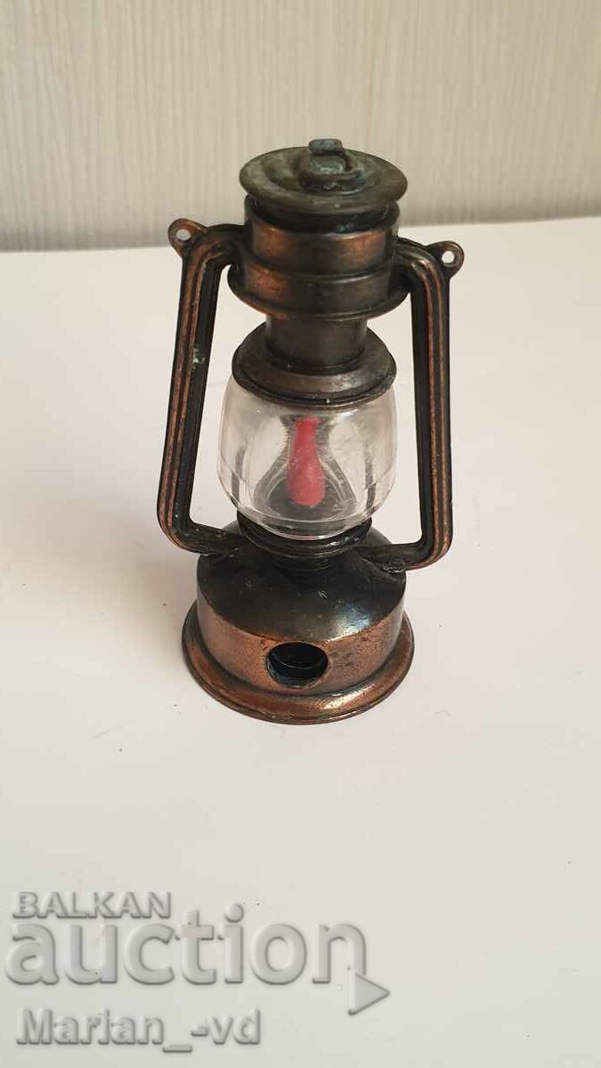 Auction Metal collector sharpener - lantern Auction Metal collector sharpener - lantern