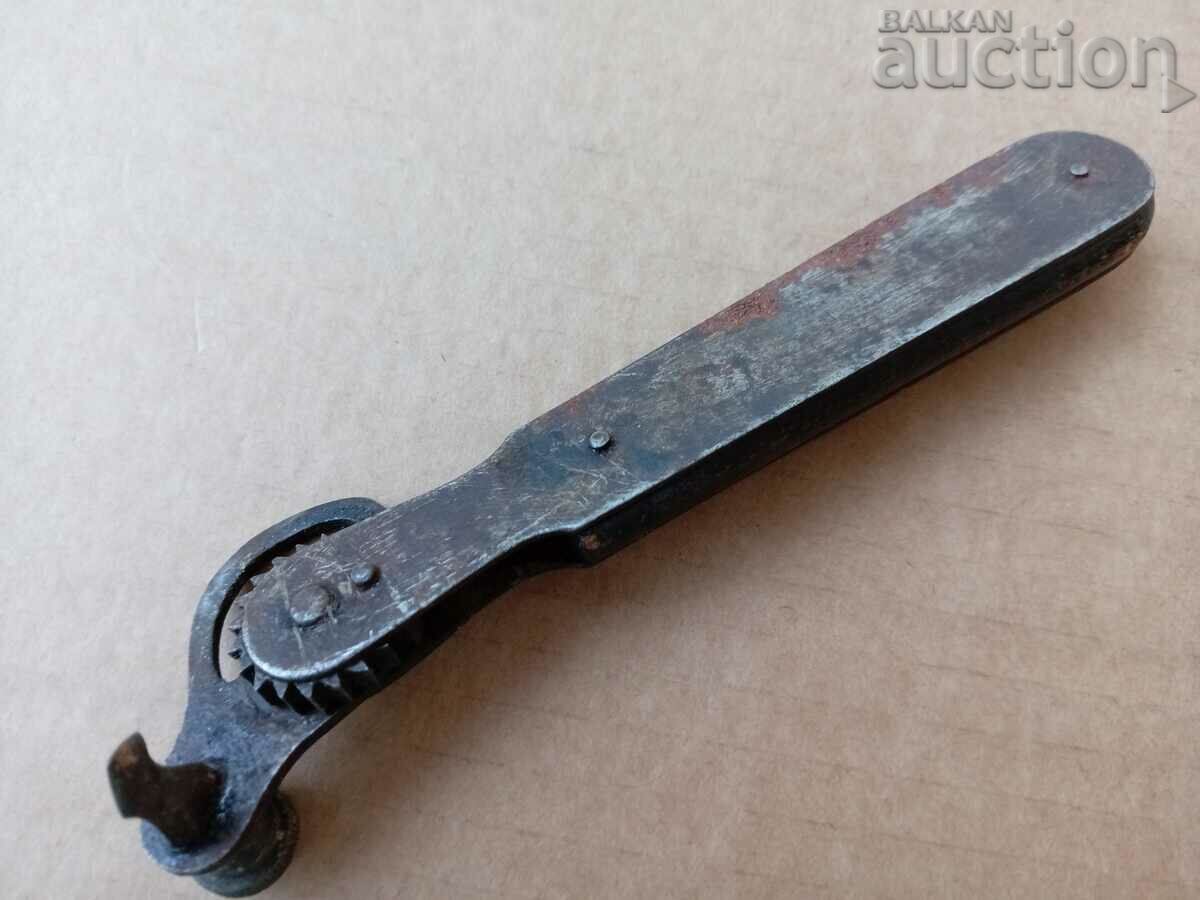 WW1 WWI Rival-Fix Can and Bottle Opener WW2 WWII