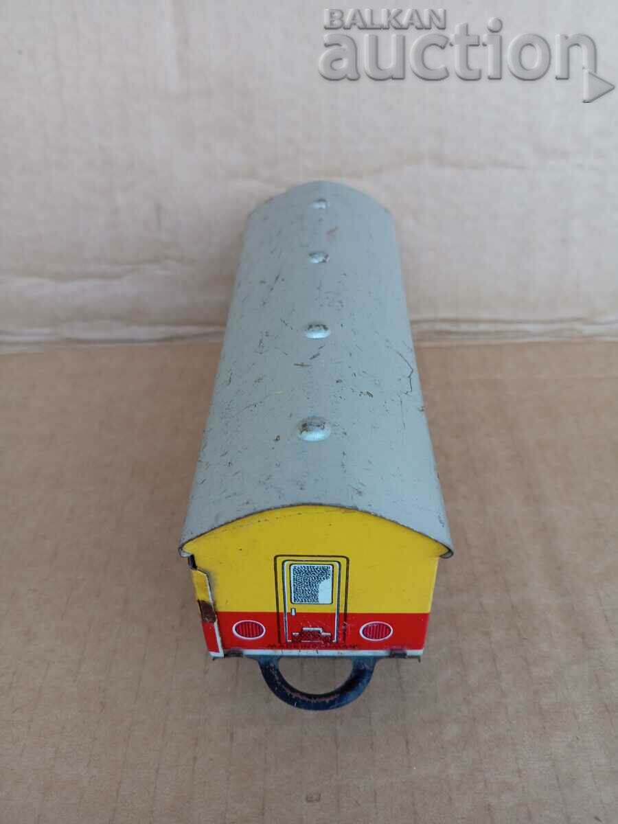 Delivery of vintage train carriage train metal carriage DR Delivery of vintage train carriage train metal carriage DR