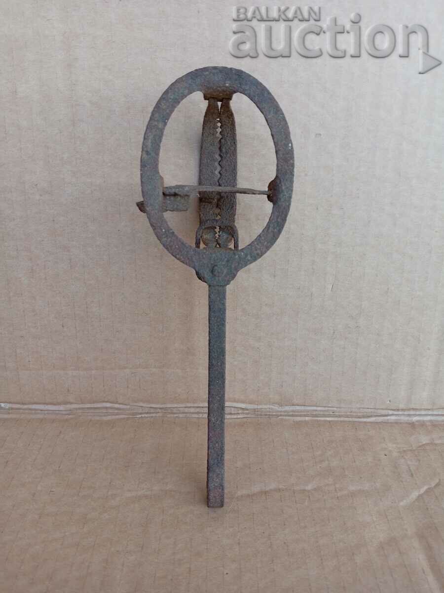 Auction mini vintage wrought iron trap for squirrels golden ferrets WORKING Auction mini vintage wrought iron trap for squirrels golden ferrets WORKING