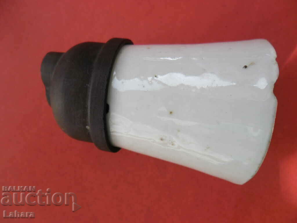 Аукцион Старинна ел фасунга порцеланова