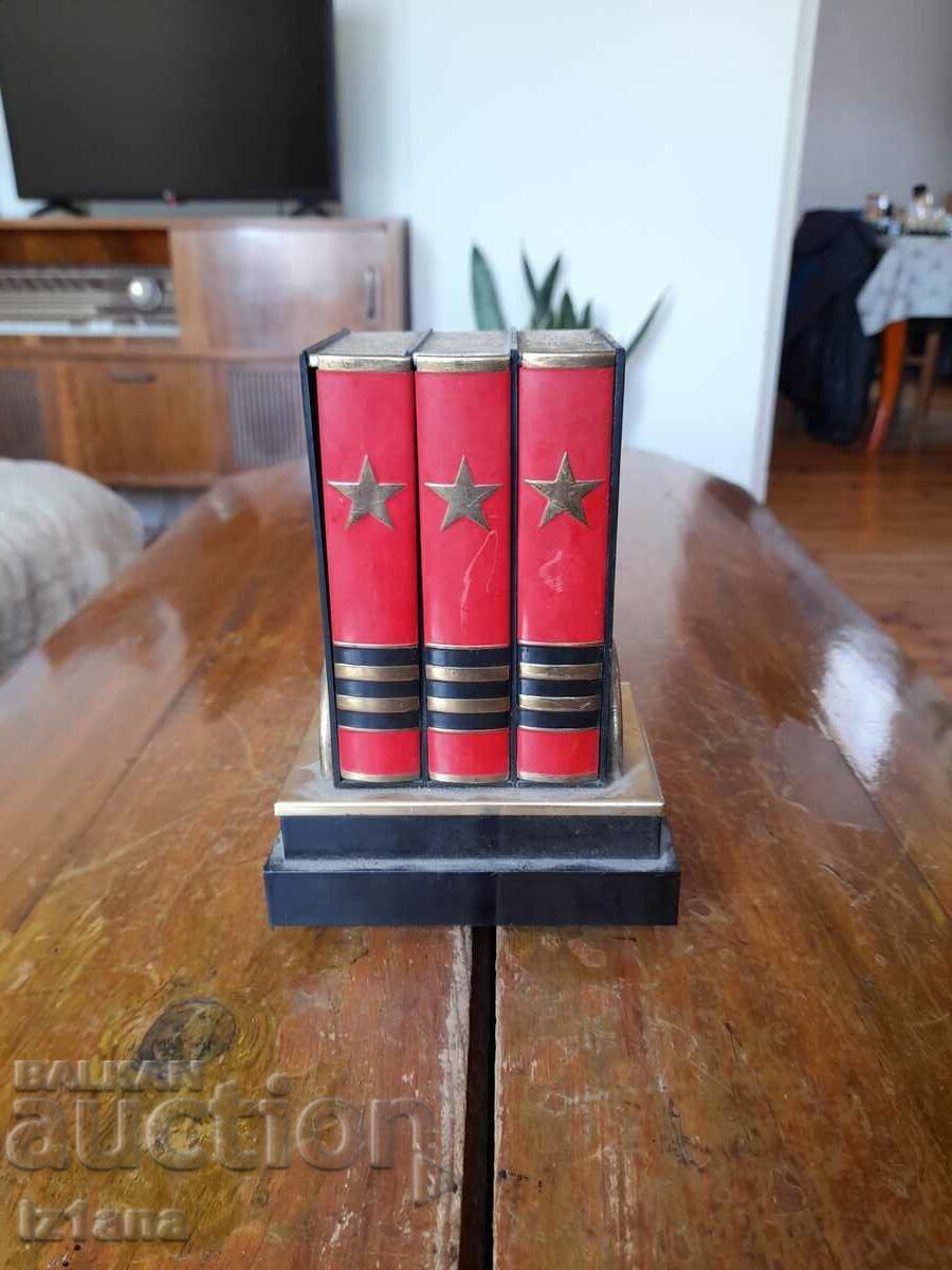 Old music box for cigarettes Old music box for cigarettes