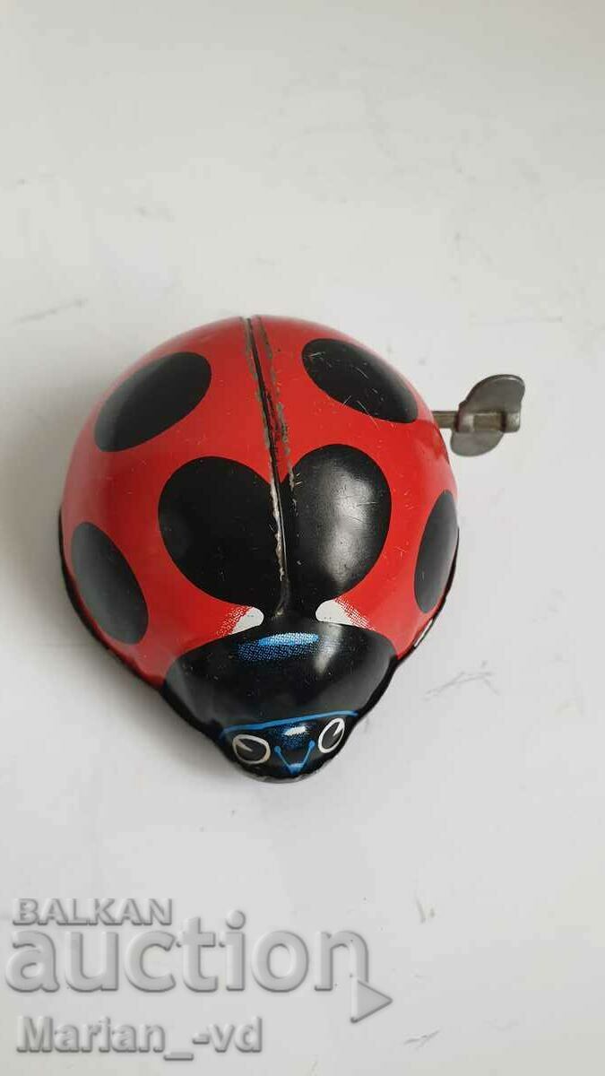 Навиваща се тенекиена играчка Калинка Yone Japan с цена 40.00 лв. | € 20.45 Навиваща се тенекиена играчка Калинка Yone Japan с цена 40.00 лв. | € 20.45