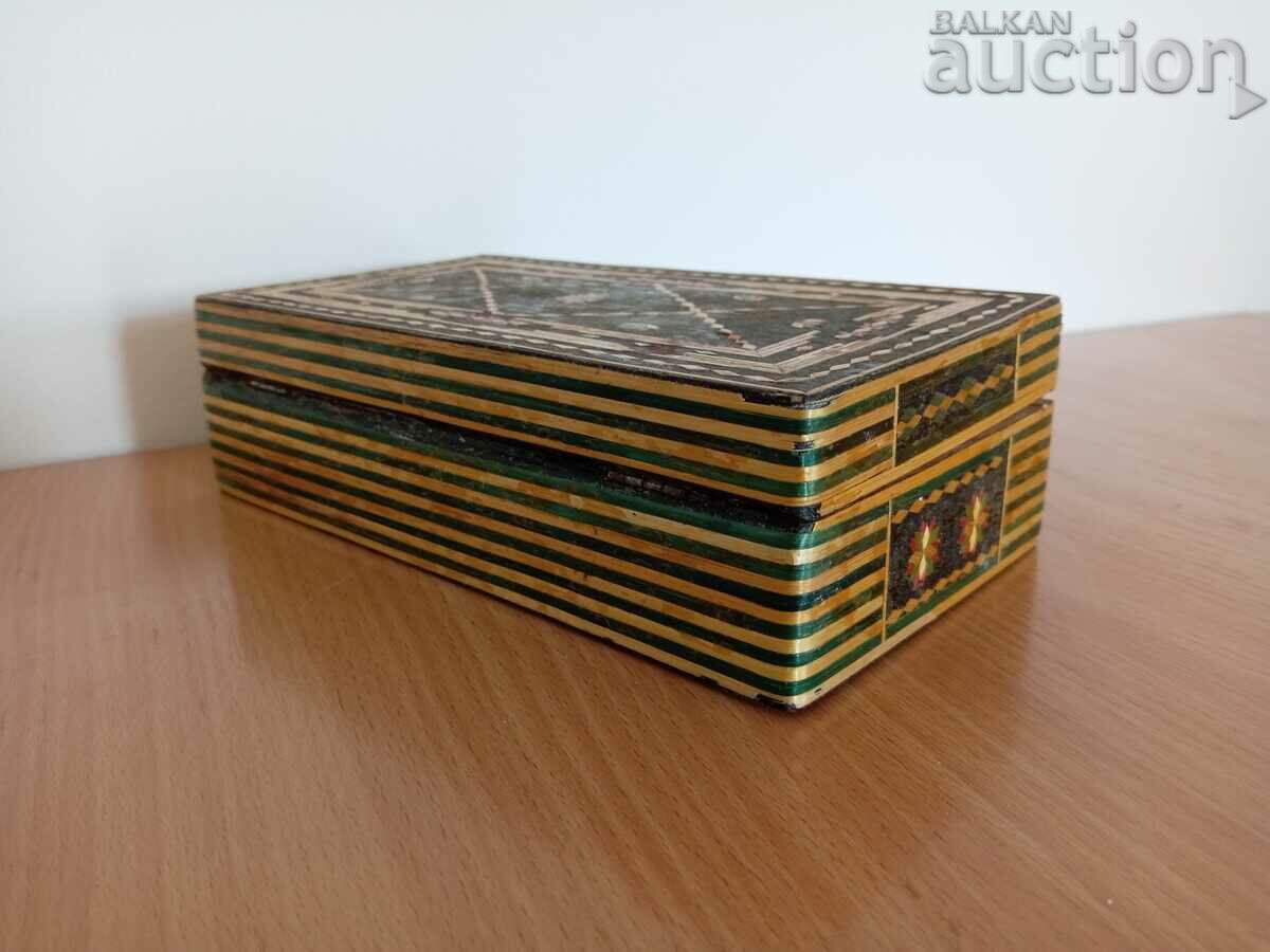 χειροποίητο ξύλινο κουτί δώρου KAMASHIT Silistra με τιμή 31.00 BGN | € 15.85 χειροποίητο ξύλινο κουτί δώρου KAMASHIT Silistra με τιμή 31.00 BGN | € 15.85