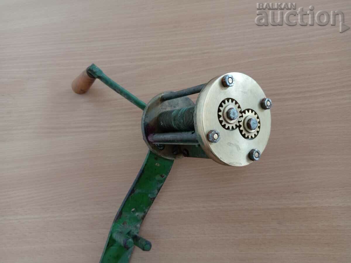 Auction  bronze fine grinding machine grinder