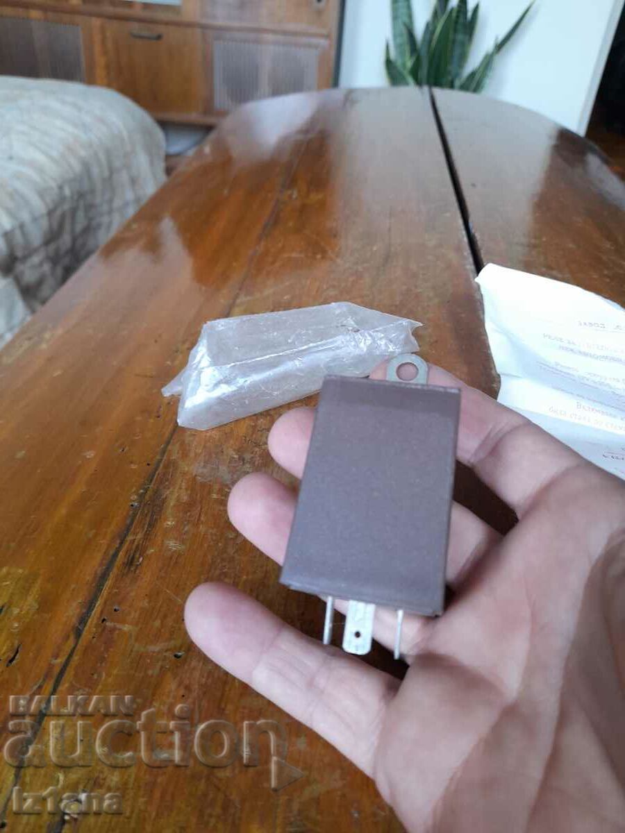 Livrarea Vechiul releu intermitent Wartburg Livrarea Vechiul releu intermitent Wartburg