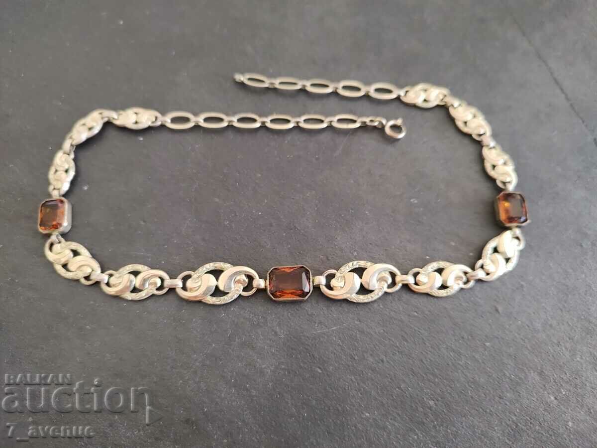 Gerdan, colier, bijuterii, 100 de ani, 29.09.24 cu preț 199.00 BGN | € 101.75 Gerdan, colier, bijuterii, 100 de ani, 29.09.24 cu preț 199.00 BGN | € 101.75