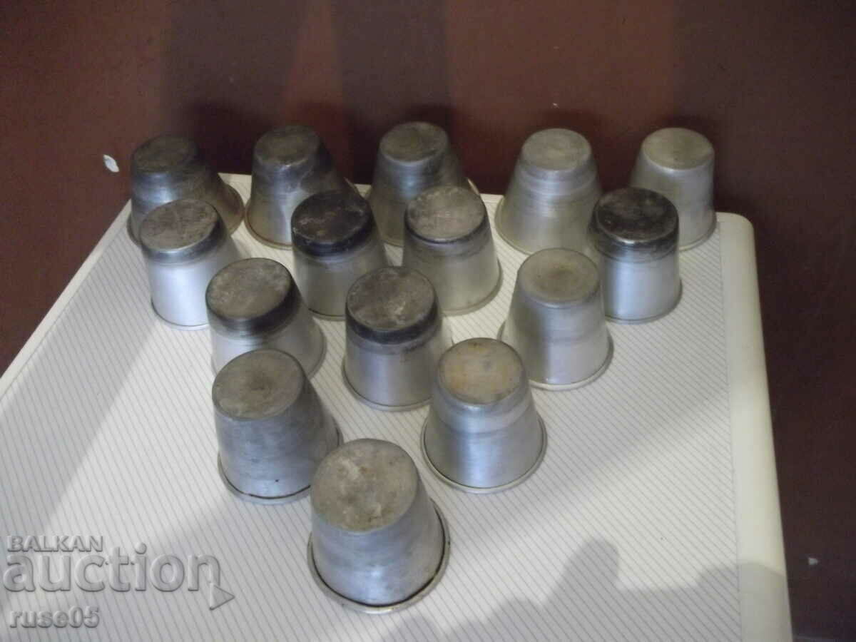 Delivery of Lot of 15 pcs. bowls for crème caramel aluminum from Soca Delivery of Lot of 15 pcs. bowls for crème caramel aluminum from Soca