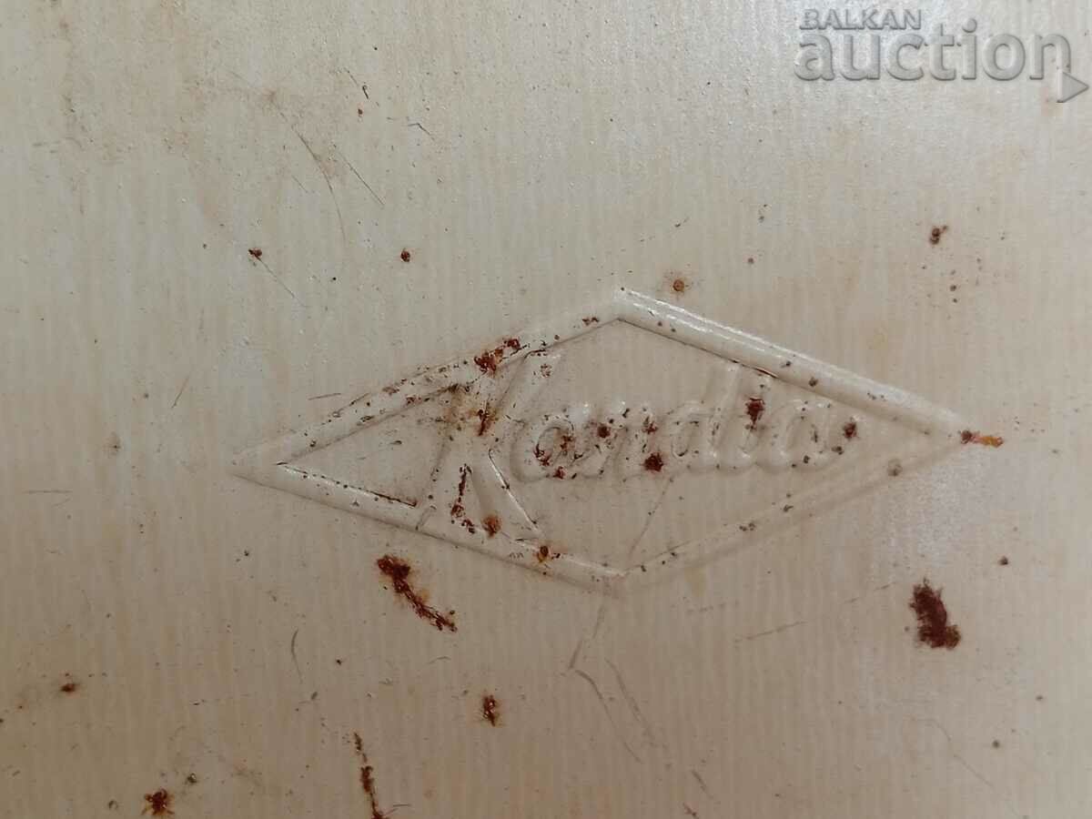 Delivery of retro vintage tea box sweet cocoa Kandia can box tin Delivery of retro vintage tea box sweet cocoa Kandia can box tin