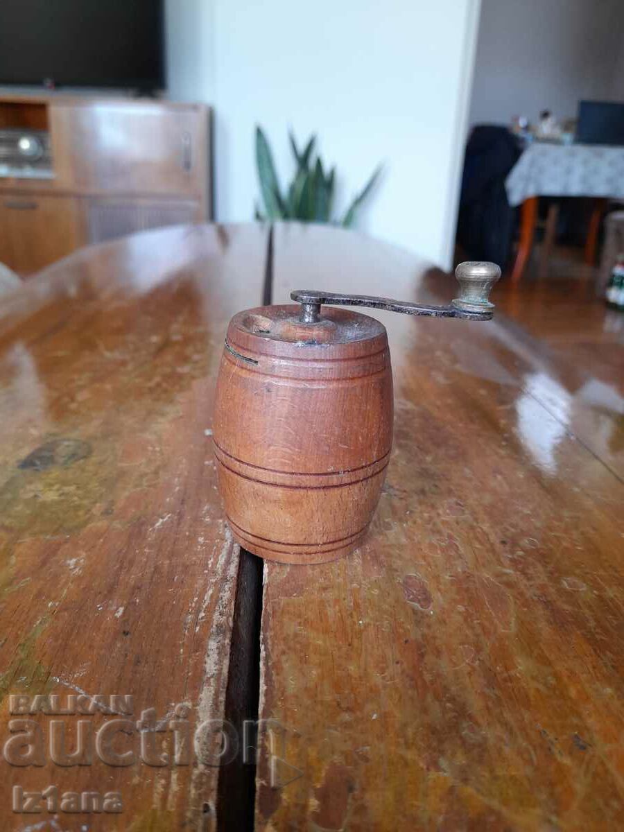 Stara Melnička, black pepper mill