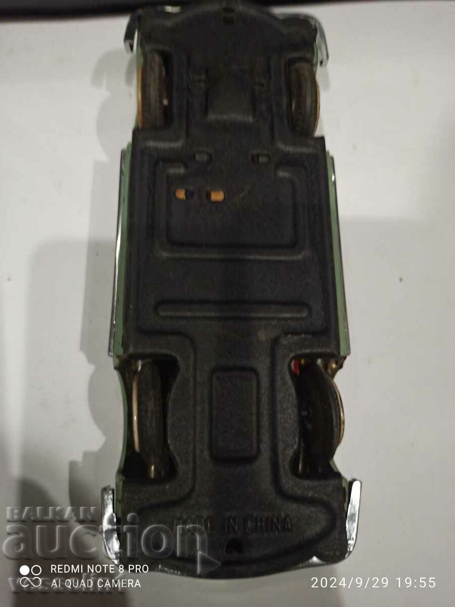 Chinese metal car, old cart with price 10.00 BGN | € 5.11