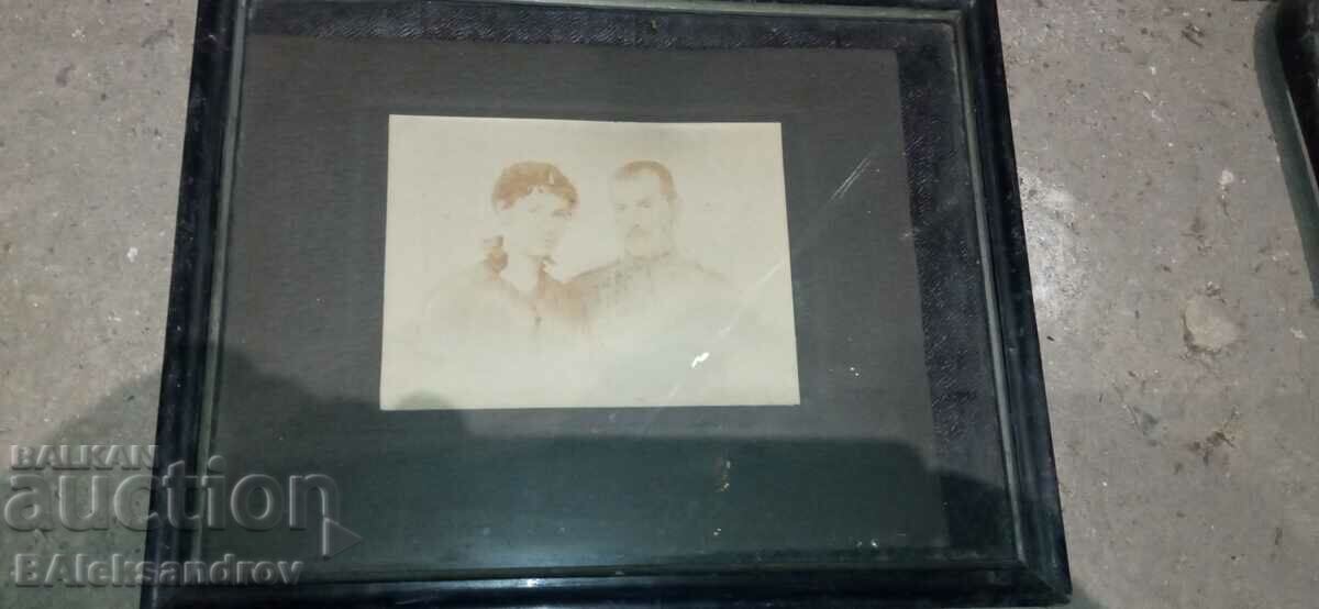 Auction Lot of old pictures in frames Auction Lot of old pictures in frames