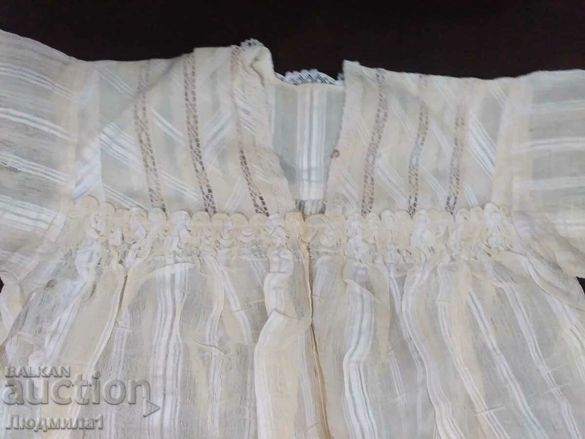 Auction  AUTHENTIC OLD LADIES SHIRT