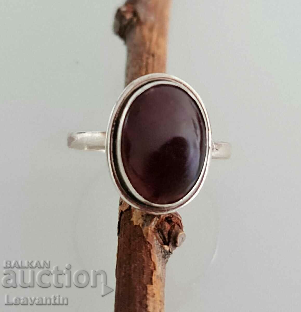 5066 Silver ring with Garnet