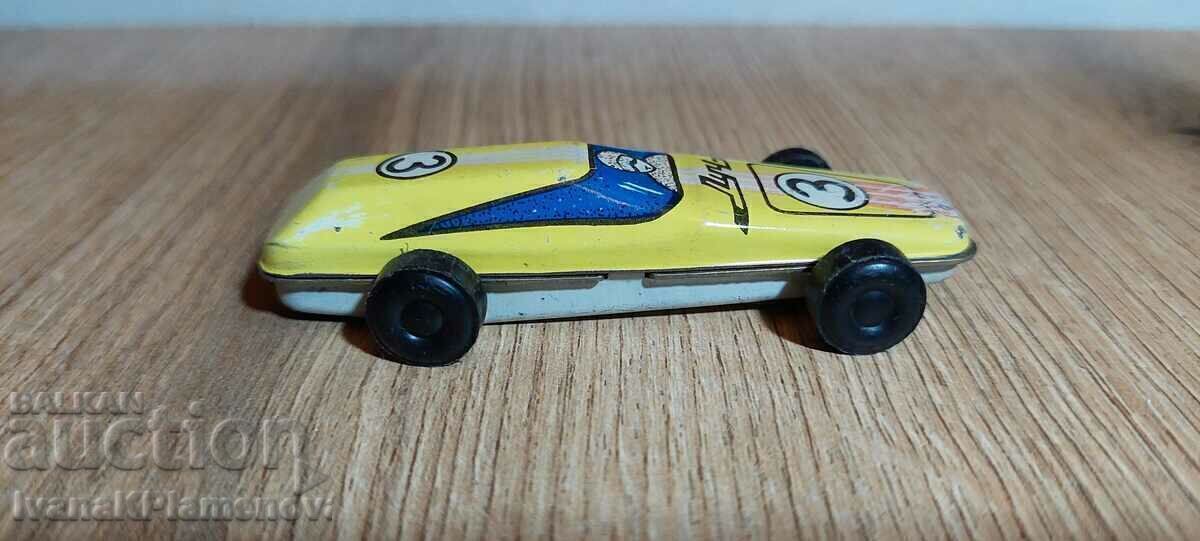 Количка метална за колекционери с цена € 7.00 | 13.69 лв. Количка метална за колекционери с цена € 7.00 | 13.69 лв.