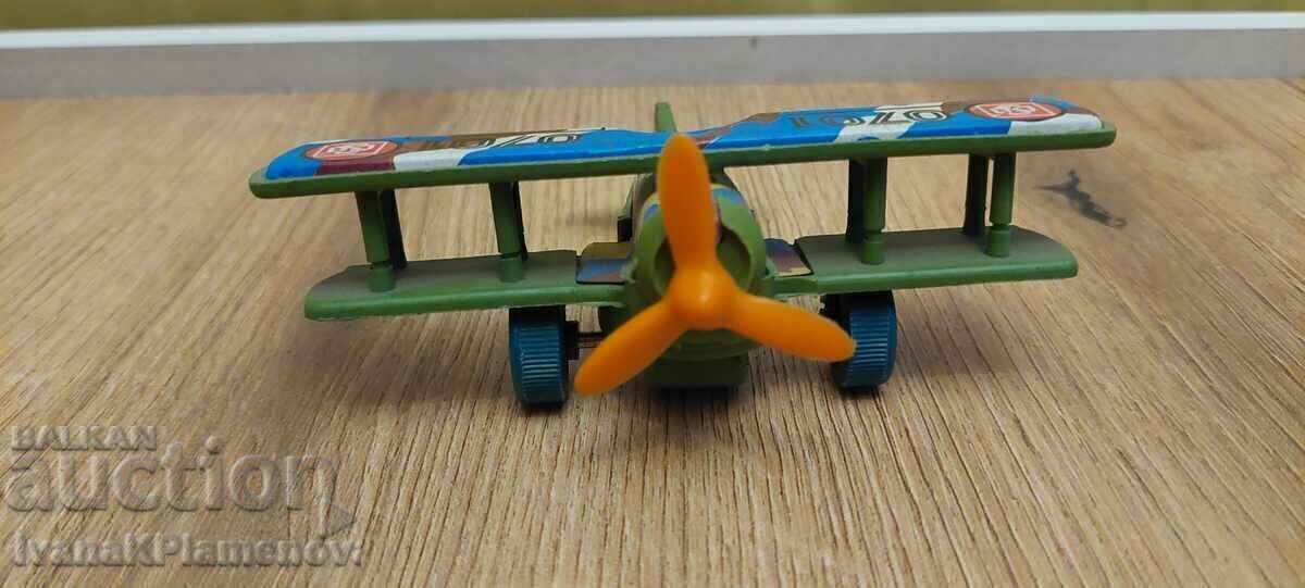 Ένα παιχνίδι με μηχανισμό με τιμή € 5.00 | 9.78 BGN Ένα παιχνίδι με μηχανισμό με τιμή € 5.00 | 9.78 BGN