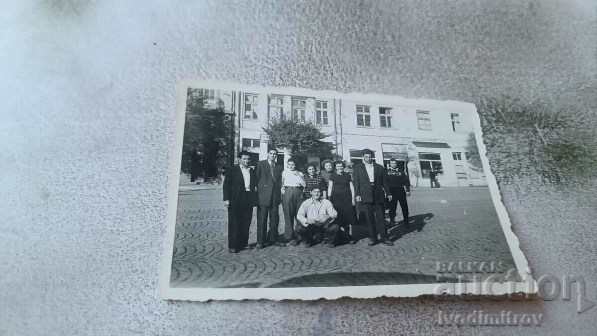 Photo Stanke Dimitrov Young men and women on the street 1956