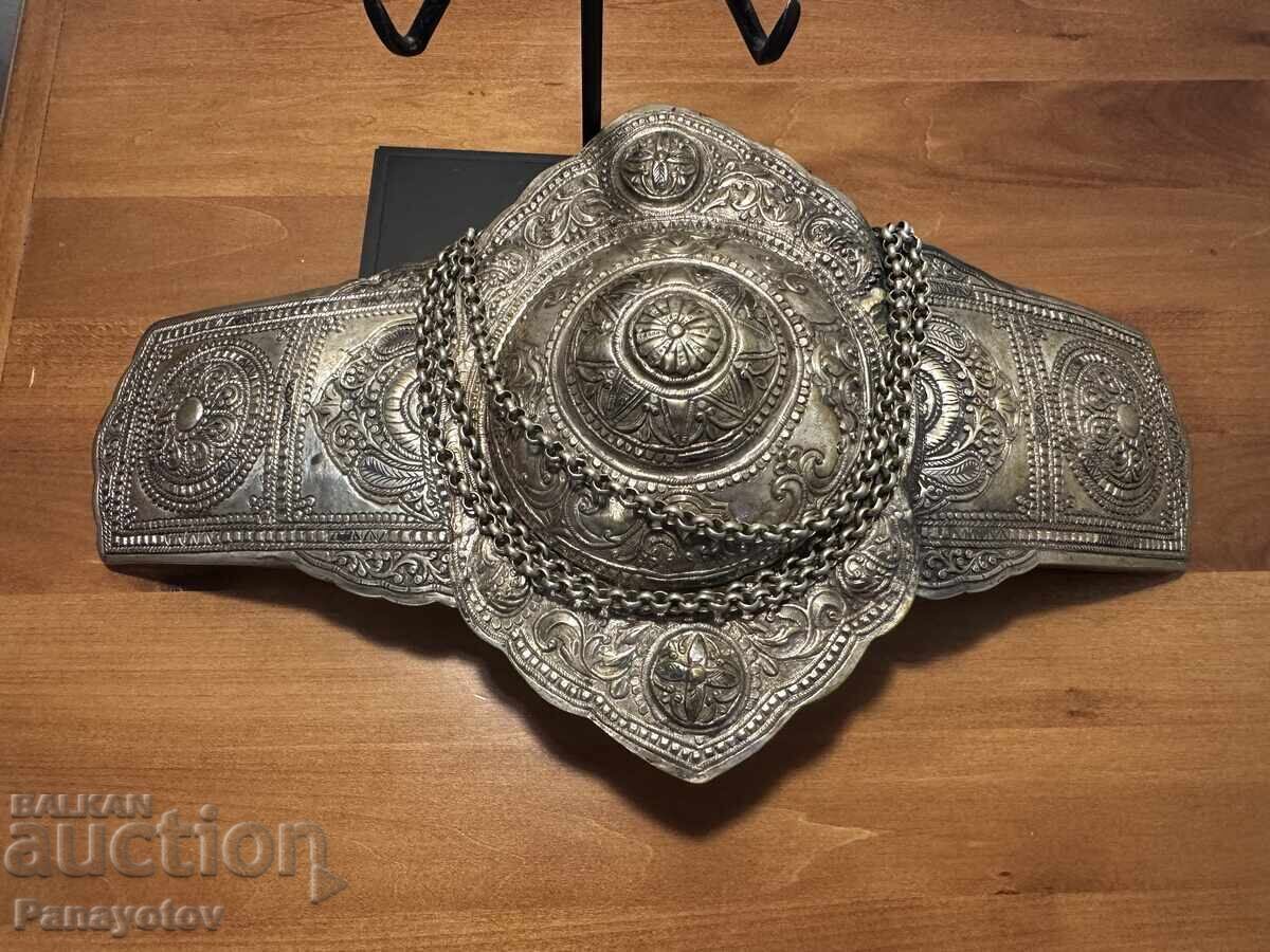 PAFTALE DE ARGINT MACEDONENE MIJLOACE DE DEBURS DE NIEL UNICAT cu preț € 2042.61 | 3995.00 BGN PAFTALE DE ARGINT MACEDONENE MIJLOACE DE DEBURS DE NIEL UNICAT cu preț € 2042.61 | 3995.00 BGN