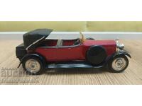 Μεταλλικό καρότσι εξαιρετικό για συλλέκτες