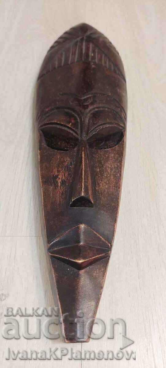 Mască Africa sculptată în lemn 40cm cu preț € 18.00 | 35.21 BGN