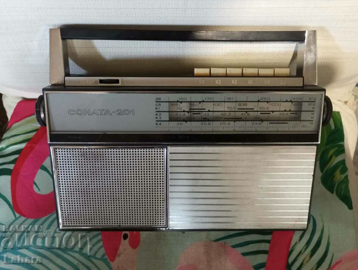 Vintage Sonata 201 radio