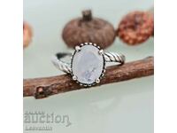 5112 Silver ring with Moonstone