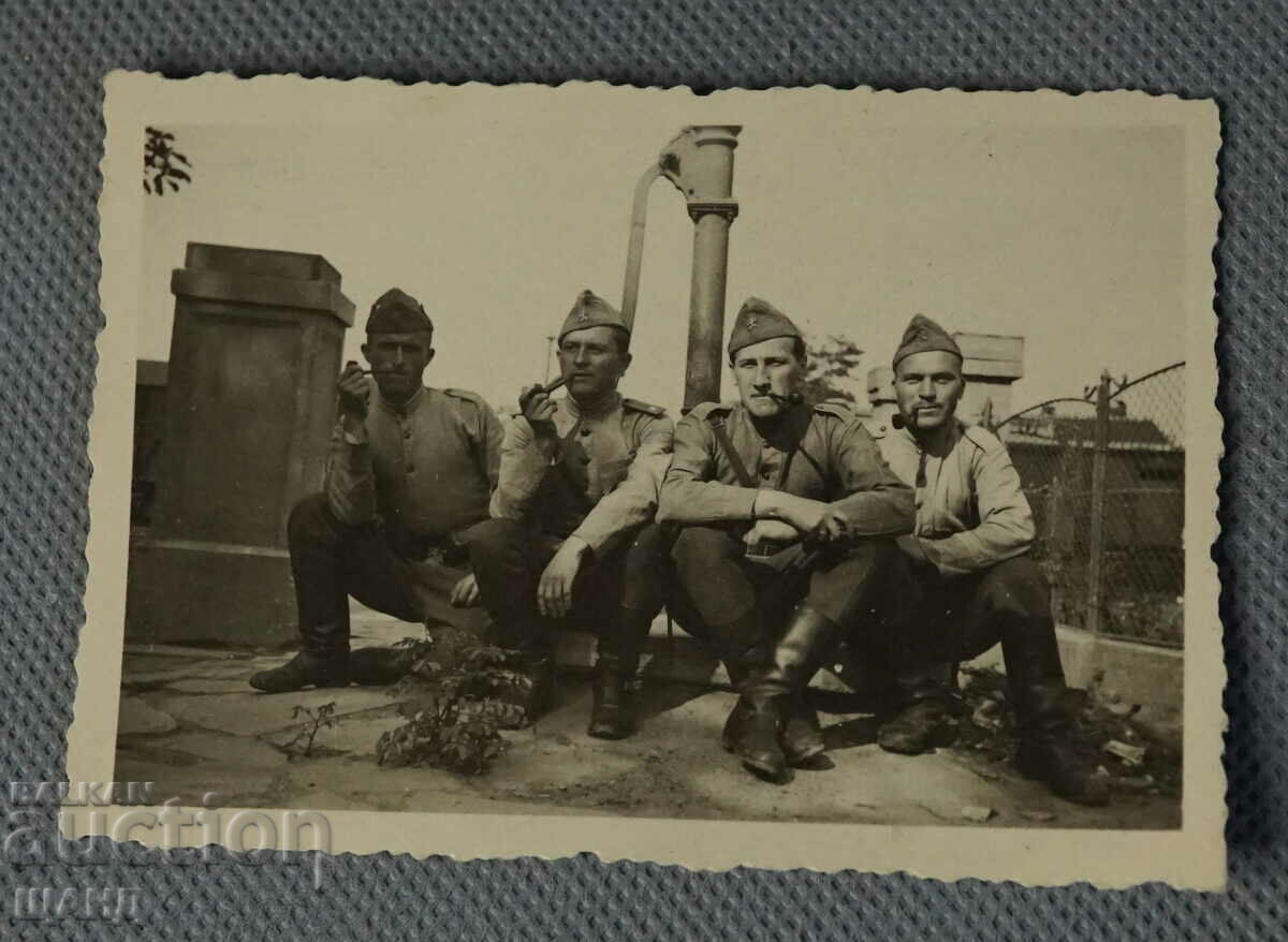 Old Military Photo group of soldiers in uniform smoking pipes