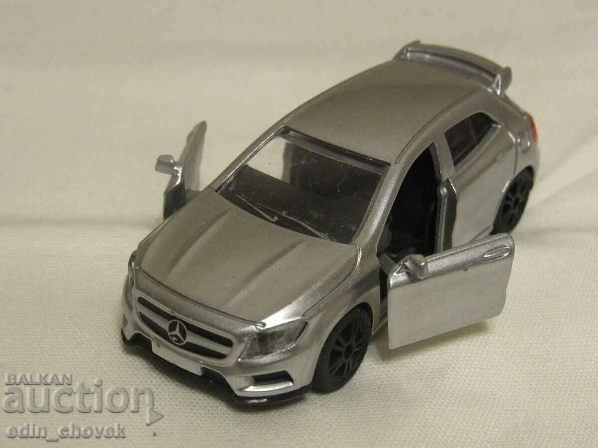 1/55 Siku fabricat in Polonia Mercedes AMG GLA 45 buggy