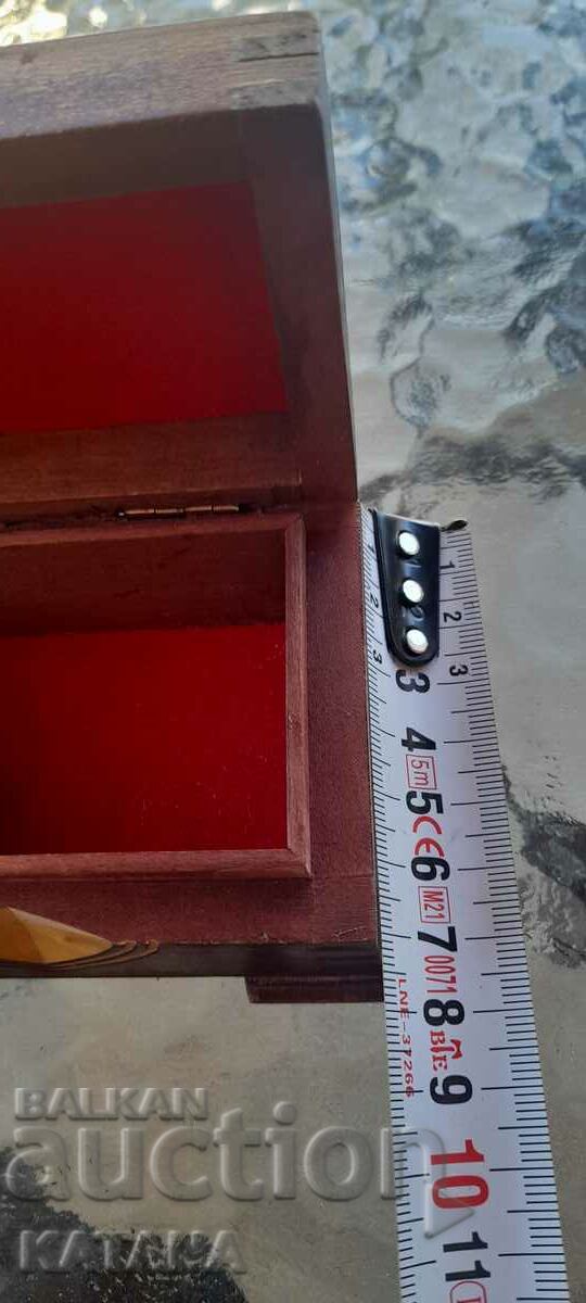 Παράδοση Μικρό ξύλινο κουτί Παράδοση Μικρό ξύλινο κουτί