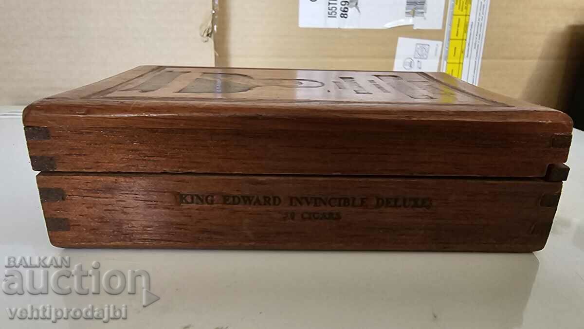 Delivery of King Edward cigar box Delivery of King Edward cigar box