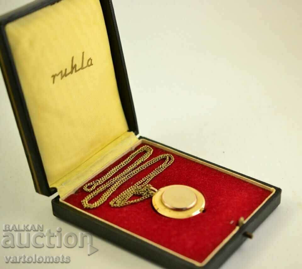 Auction Women's Watch, Necklace RUHLA Gold Plated - Works Auction Women's Watch, Necklace RUHLA Gold Plated - Works