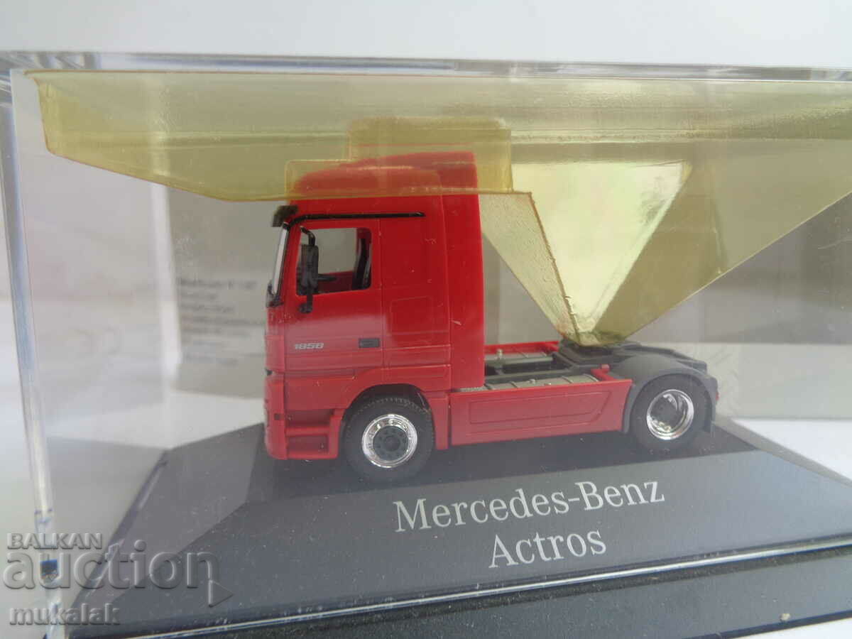 HERPA H0 1/87 MERCEDES ACTROS TRACTOR TRUCK MODEL