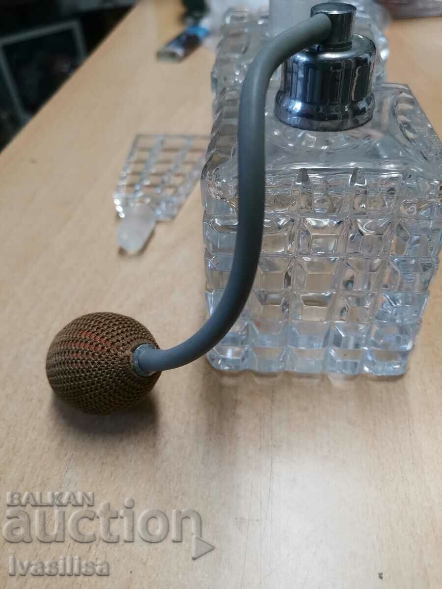 Auction  ART Deco, perfume bottle, cologne, jewelry box.