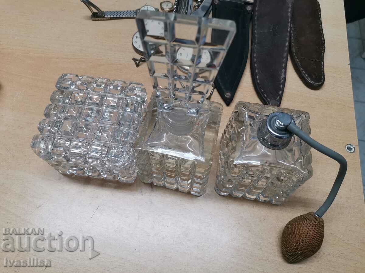 Delivery of ART Deco, perfume bottle, cologne, jewelry box.