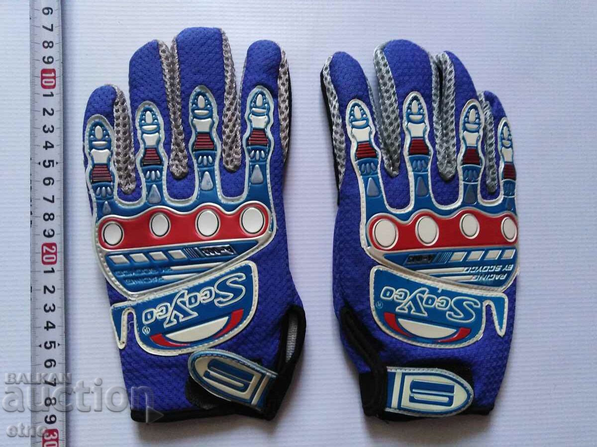 Auction NEW MOTORCYCLE GLOVES, SIZE "L" Auction NEW MOTORCYCLE GLOVES, SIZE "L"
