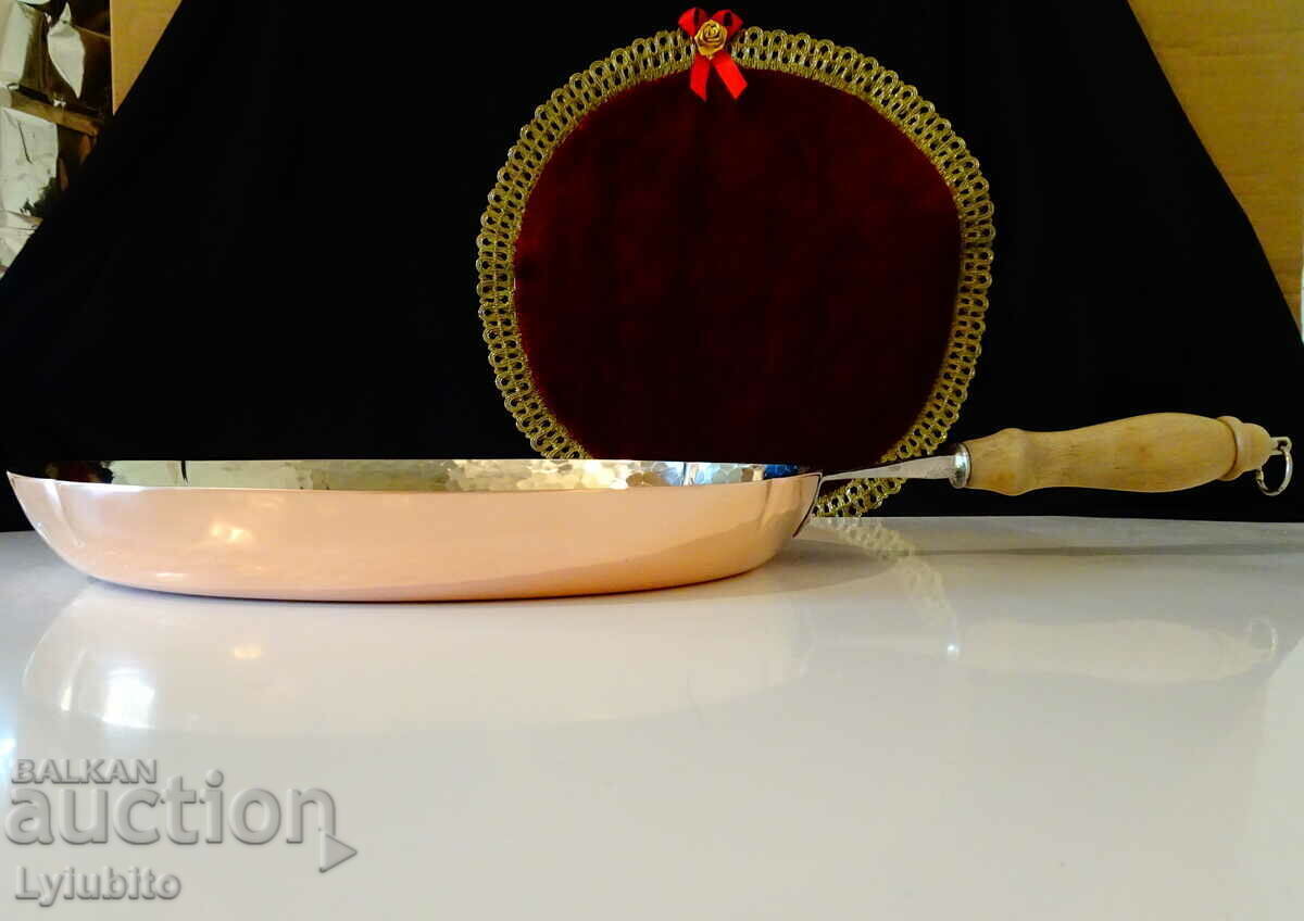 Swiss copper fish pan, marked with price 249.00 BGN | € 127.31 Swiss copper fish pan, marked with price 249.00 BGN | € 127.31