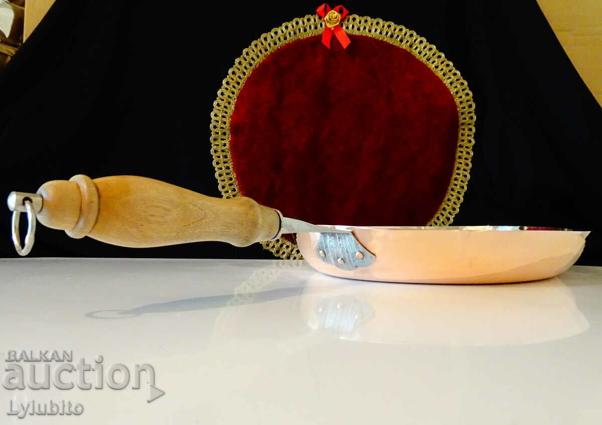 Auction Swiss copper fish pan, marked Auction Swiss copper fish pan, marked