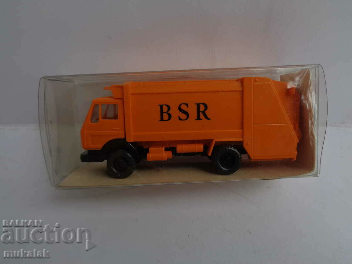 WIKING H0 1/87 MERCEDES GARBAGE TRUCK MODEL