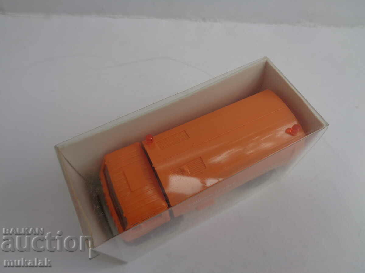 WIKING H0 1/87 MERCEDES STREET WASHING TRUCK MODEL with price 20.00 BGN | € 10.23 WIKING H0 1/87 MERCEDES STREET WASHING TRUCK MODEL with price 20.00 BGN | € 10.23