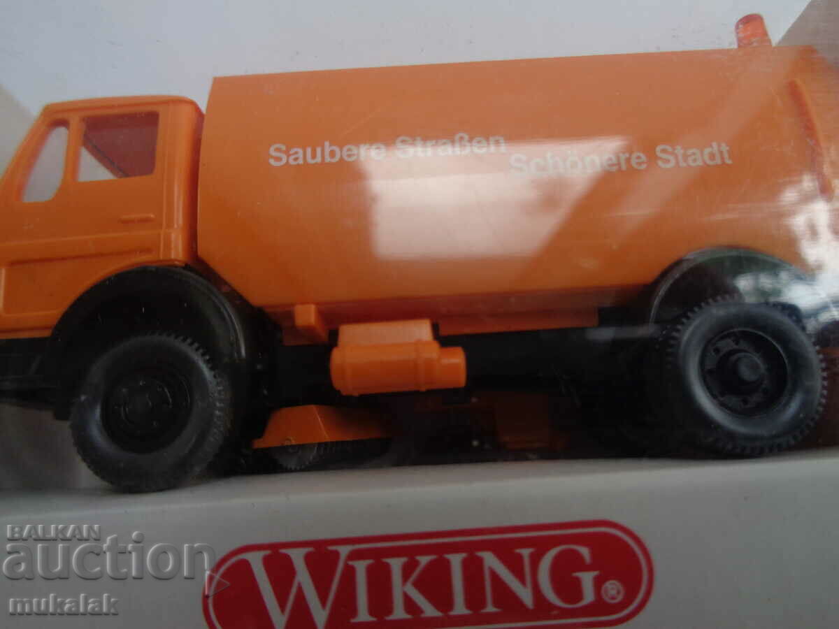 Delivery of WIKING H0 1/87 MERCEDES STREET WASHING TRUCK MODEL Delivery of WIKING H0 1/87 MERCEDES STREET WASHING TRUCK MODEL