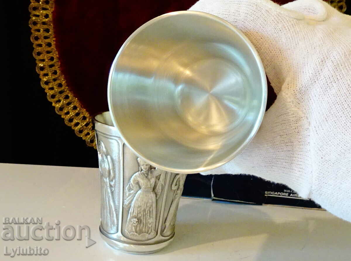 Two pewter wine goblets with beautiful dancers - 6 Two pewter wine goblets with beautiful dancers - 6