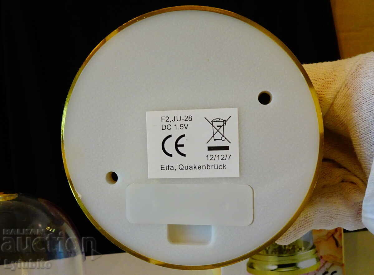 Delivery of New German desk clock with dome, box. Delivery of New German desk clock with dome, box.