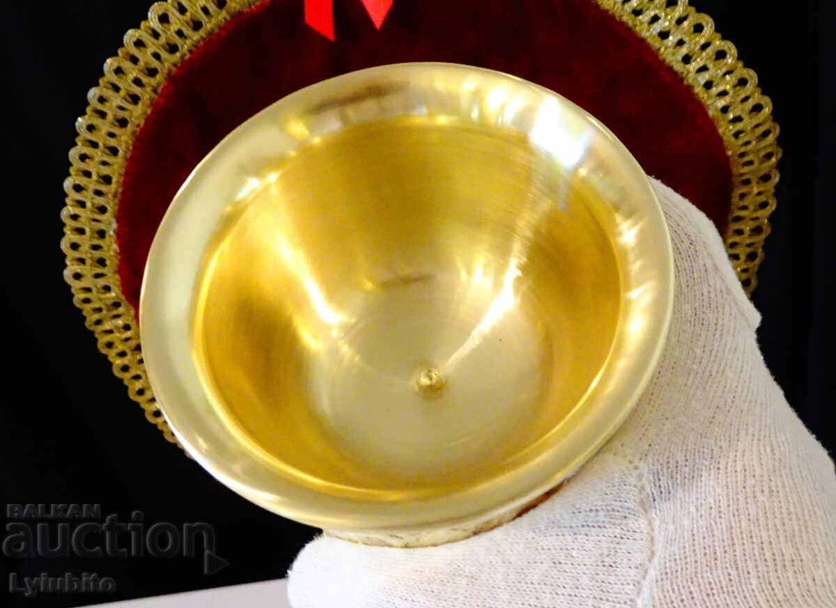 Delivery of Persian bronze wine goblet with double walls