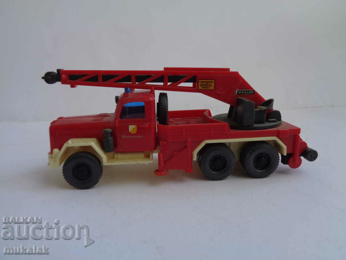 WIKING H0 1/87 MAGIRUS FIRE TRUCK MODEL TOY