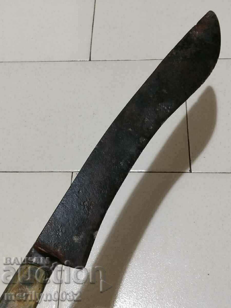 Auction  Buffalo knife with charred buffalo horn karakulak 180 years old