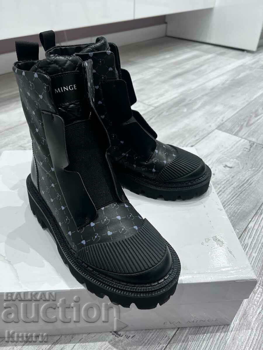 Delivery of Women's boots Eva Minge - 36 number