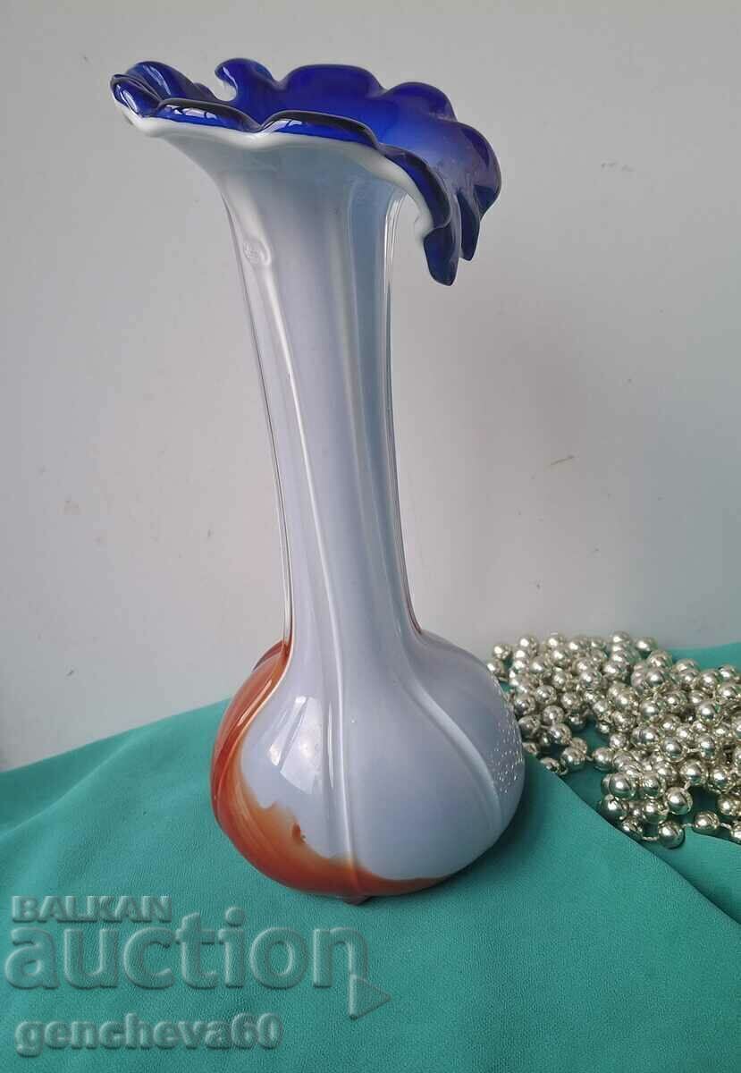 Livrarea Frumoasa vaza cu flori de Murano