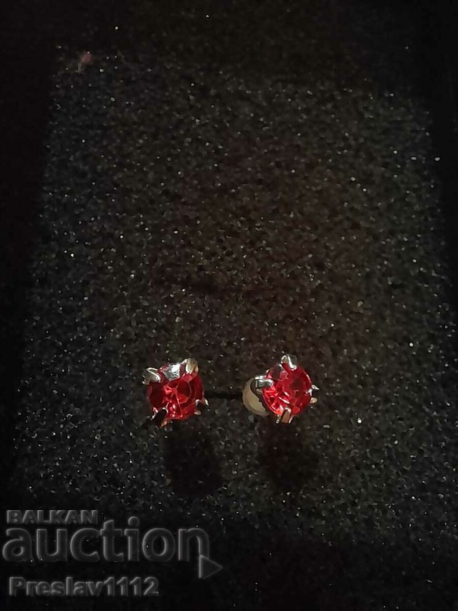 Earrings with Garnet 3.5mm